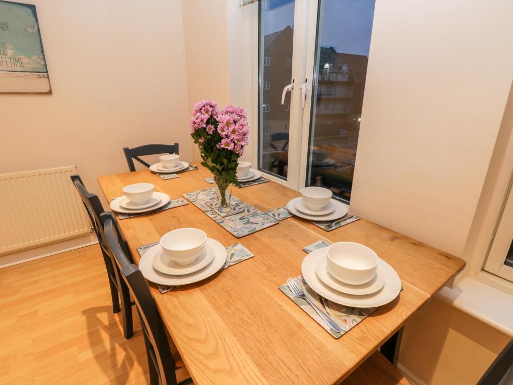 Keel House room 6